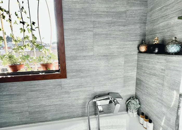 Lovely Mid-century With Stunning Terrace Rom