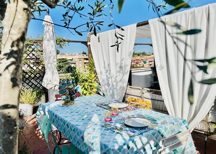Apartment Lovely Mid-century With Stunning Terrace *